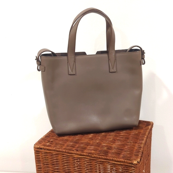 Vince Beige Grey Embossed Leather Crossbody Handbag Purse - Picture 3 of 15